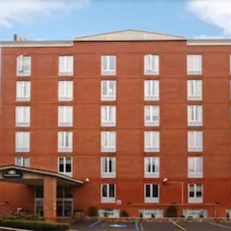 Days Inn By Wyndham Long Island City New York Buitenkant foto