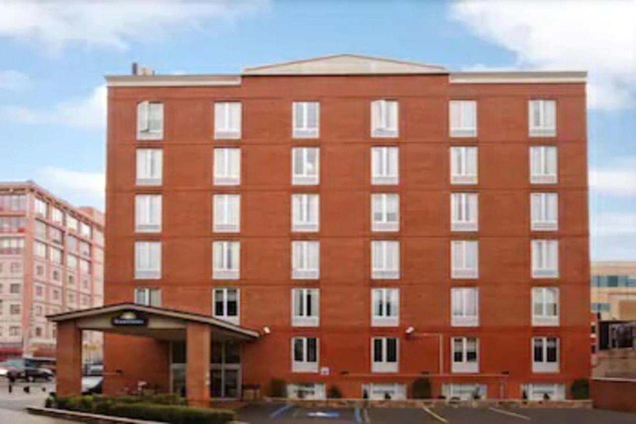 Days Inn By Wyndham Long Island City New York Buitenkant foto